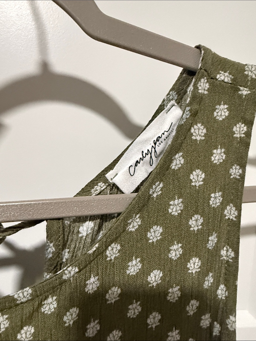 Carly Jean Los Angeles Olive Green Midi Dress with White Floral Print - Picture 3 of 3